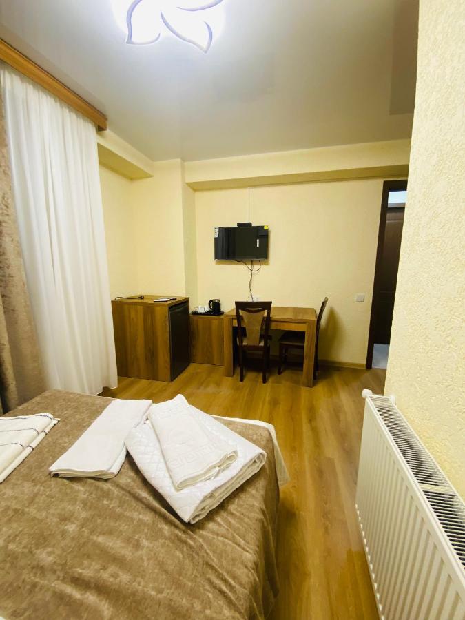 Hotel Sunrise Kutaisi Exterior photo