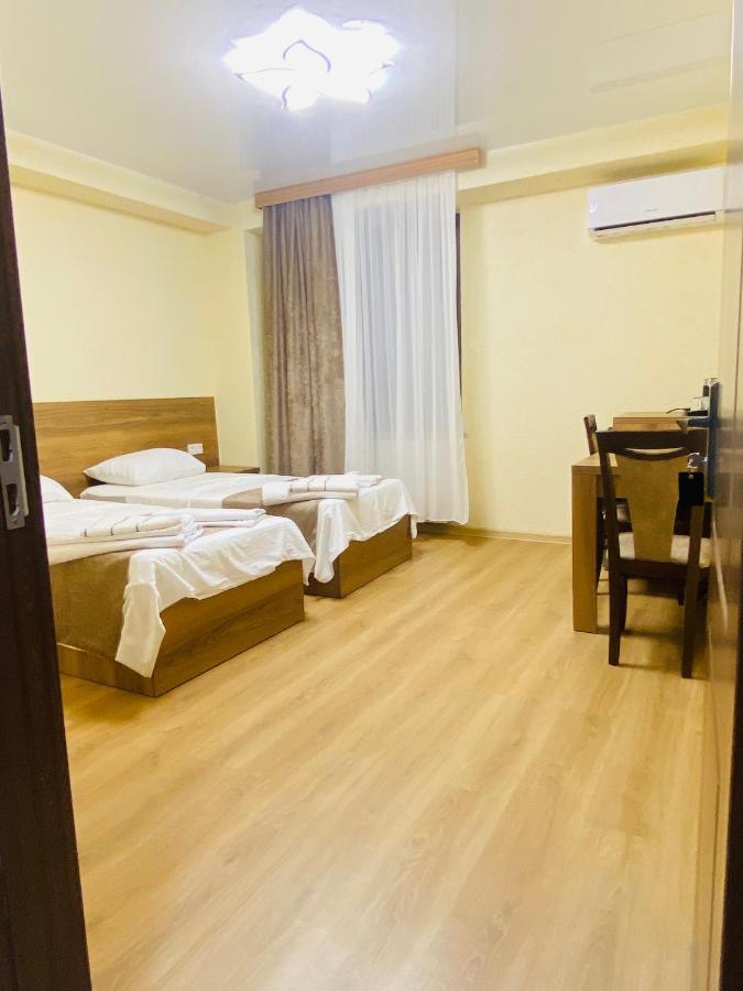 Hotel Sunrise Kutaisi Exterior photo