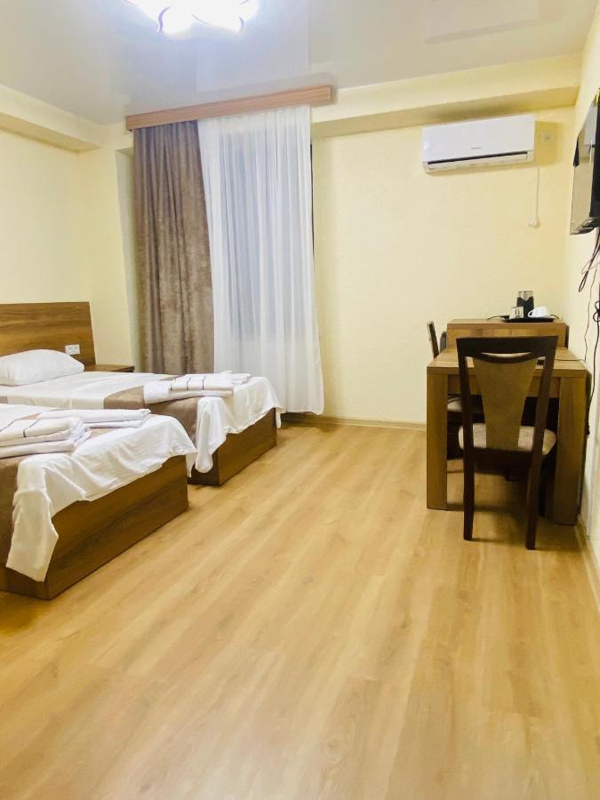 Hotel Sunrise Kutaisi Exterior photo